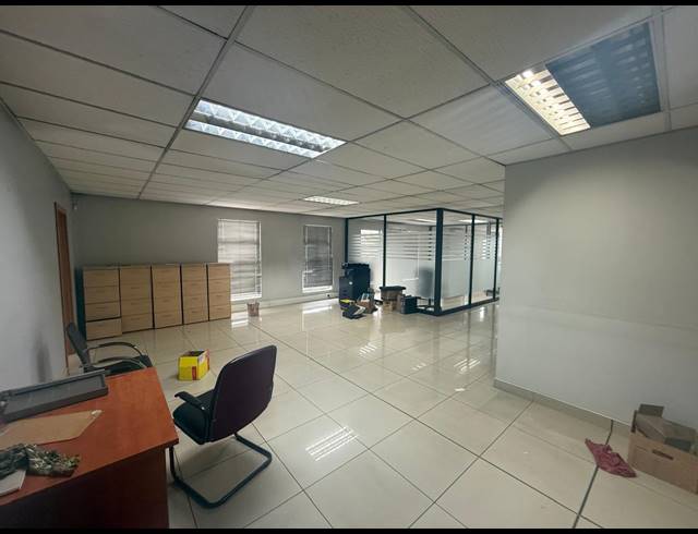 2,808M² WAREHOUSE TO LET IN ALRODE
